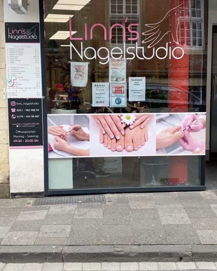 Das Schaufenster von Linn's Nagelstudio an der Hörsterstraße